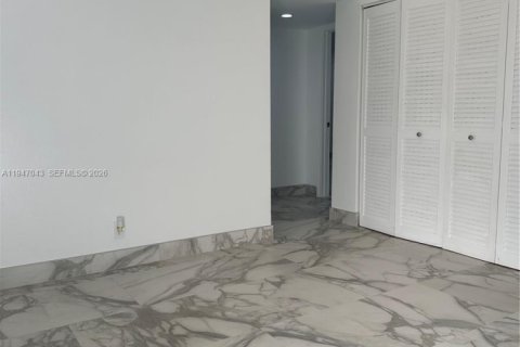 Снять в аренду квартиру в Холливуд, Флорида 2 спальни, 105.07м2, № 2003479 - фото 12