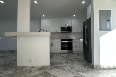 Снять в аренду квартиру в Холливуд, Флорида 2 спальни, 105.07м2, № 2003479 - фото 4