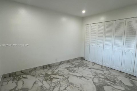 Снять в аренду квартиру в Холливуд, Флорида 2 спальни, 105.07м2, № 2003479 - фото 19