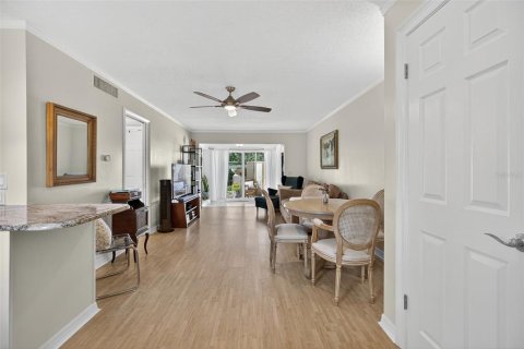 Condominio en venta en Seminole, Florida, 1 dormitorio, 72.84 m2 № 1816823 - foto 5