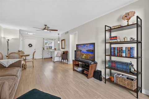 Condominio en venta en Seminole, Florida, 1 dormitorio, 72.84 m2 № 1816823 - foto 11