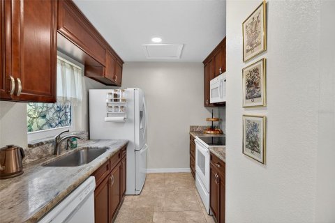 Condominio en venta en Seminole, Florida, 1 dormitorio, 72.84 m2 № 1816823 - foto 16