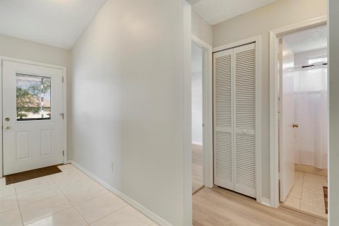 Villa ou maison à vendre à Port St. Lucie, Floride: 3 chambres, 110.74 m2 № 2346037 - photo 5
