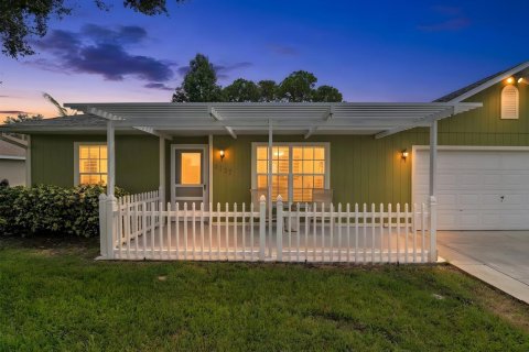 Villa ou maison à vendre à Port St. Lucie, Floride: 3 chambres, 110.74 m2 № 2346037 - photo 2