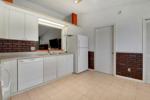 Villa ou maison à vendre à Port St. Lucie, Floride: 3 chambres, 110.74 m2 № 2346037 - photo 8