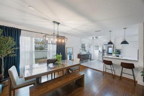 Casa en venta en Tampa, Florida, 6 dormitorios, 148.27 m2 № 2144827 - foto 8