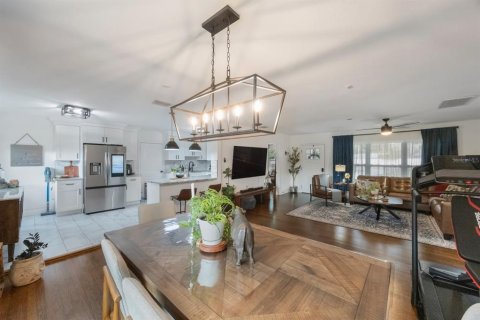 Casa en venta en Tampa, Florida, 6 dormitorios, 148.27 m2 № 2144827 - foto 7