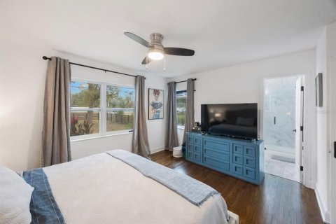 Casa en venta en Tampa, Florida, 6 dormitorios, 148.27 m2 № 2144827 - foto 15