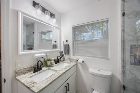 Casa en venta en Tampa, Florida, 6 dormitorios, 148.27 m2 № 2144827 - foto 16