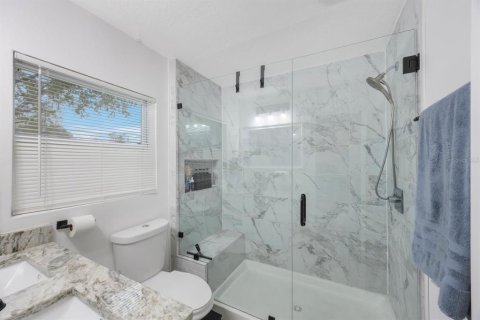 Casa en venta en Tampa, Florida, 6 dormitorios, 148.27 m2 № 2144827 - foto 17