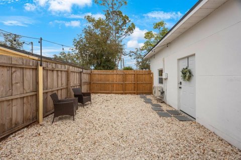 Casa en venta en Tampa, Florida, 6 dormitorios, 148.27 m2 № 2144827 - foto 29