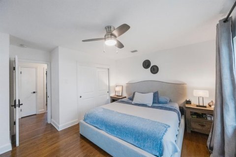 Casa en venta en Tampa, Florida, 6 dormitorios, 148.27 m2 № 2144827 - foto 14