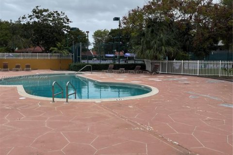 Condo in Miami, Florida, 2 bedrooms  № 1996328 - photo 19