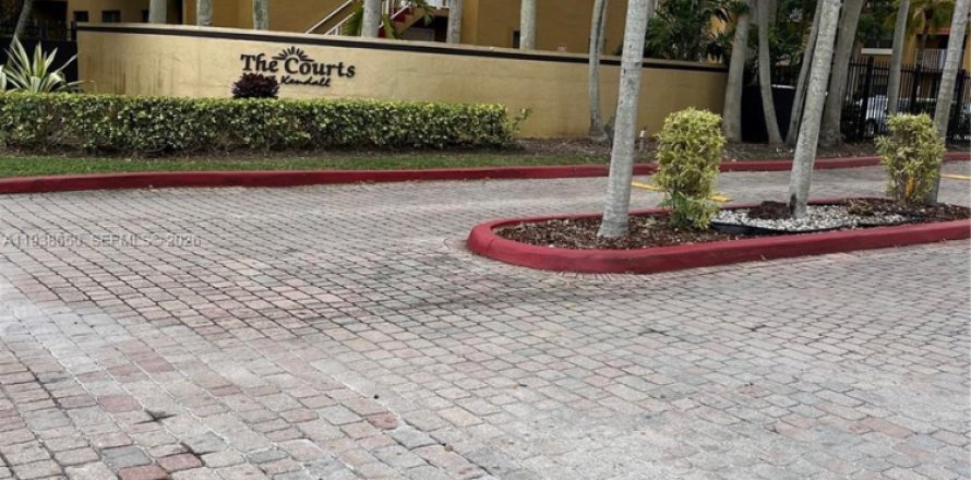 Condo in Miami, Florida, 2 bedrooms  № 1996328