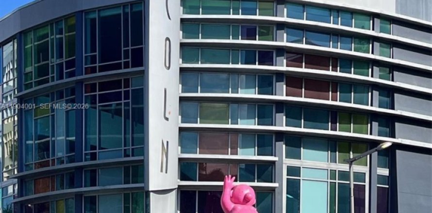 Condominio en Miami Beach, Florida, 1 dormitorio  № 2081875