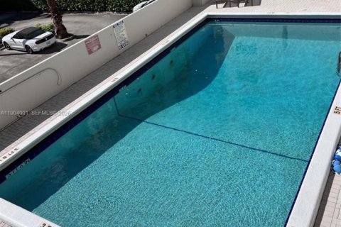 Condominio en venta en Miami Beach, Florida, 1 dormitorio, 67.82 m2 № 2081875 - foto 14