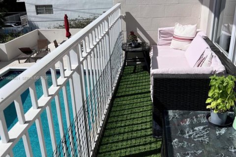 Condominio en venta en Miami Beach, Florida, 1 dormitorio, 67.82 m2 № 2081875 - foto 13