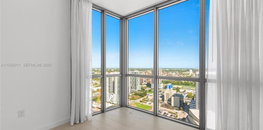 Condo à Miami, Floride, 2 chambres  № 1994147