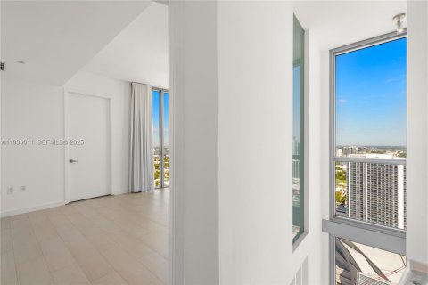 Copropriété à louer à Miami, Floride: 2 chambres, 193.33 m2 № 1994147 - photo 23