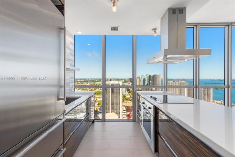 Copropriété à louer à Miami, Floride: 2 chambres, 193.33 m2 № 1994147 - photo 11