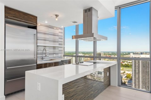 Copropriété à louer à Miami, Floride: 2 chambres, 193.33 m2 № 1994147 - photo 13