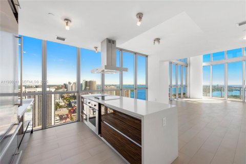 Copropriété à louer à Miami, Floride: 2 chambres, 193.33 m2 № 1994147 - photo 17