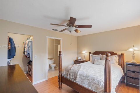 Купить виллу или дом в Маргит, Флорида 2 спальни, 114.27м2, № 2017588 - фото 13