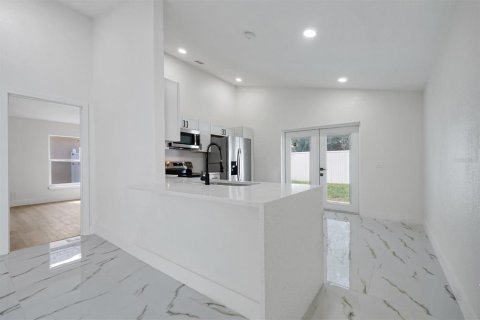 Купить виллу или дом в Киссимми, Флорида 5 комнат, 120.03м2, № 2266547 - фото 9