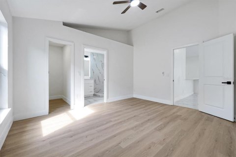 Купить виллу или дом в Киссимми, Флорида 5 комнат, 120.03м2, № 2266547 - фото 15