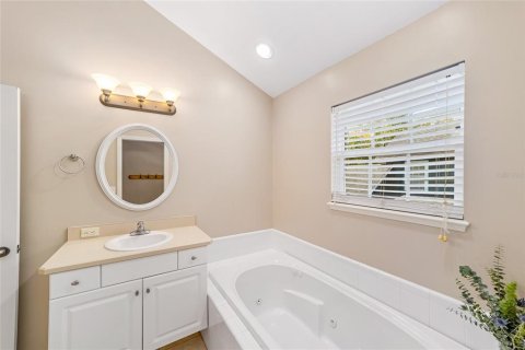House in Newberry, Florida 3 bedrooms, 175.77 sq.m. № 1912655 - photo 14
