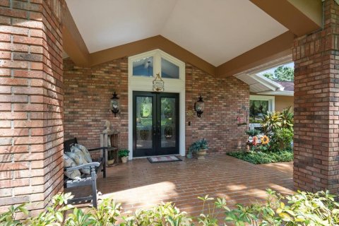 House in Palm Harbor, Florida 3 bedrooms, 349.87 sq.m. № 2229258 - photo 13