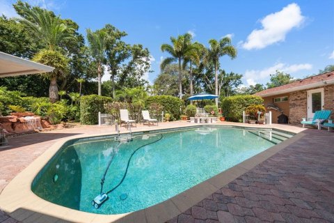 House in Palm Harbor, Florida 3 bedrooms, 349.87 sq.m. № 2229258 - photo 23