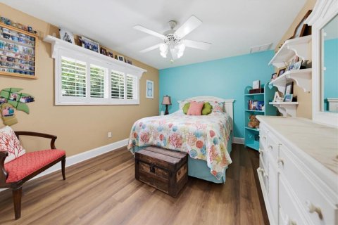 House in Palm Harbor, Florida 3 bedrooms, 349.87 sq.m. № 2229258 - photo 29