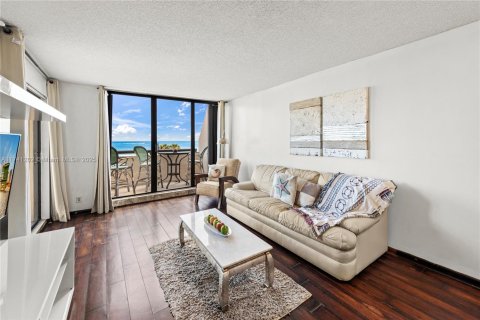 Condominio en venta en Miami Beach, Florida, 2 dormitorios, 96.34 m2 № 1710143 - foto 6