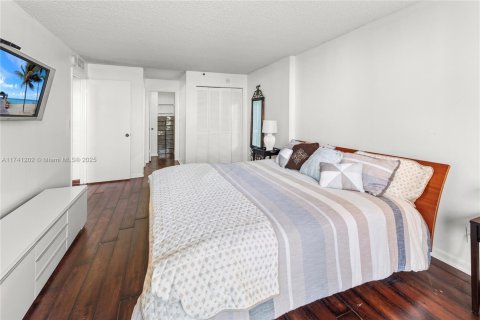 Condominio en venta en Miami Beach, Florida, 2 dormitorios, 96.34 m2 № 1710143 - foto 14