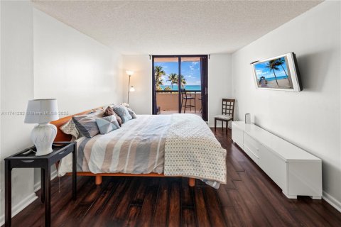 Condominio en venta en Miami Beach, Florida, 2 dormitorios, 96.34 m2 № 1710143 - foto 18