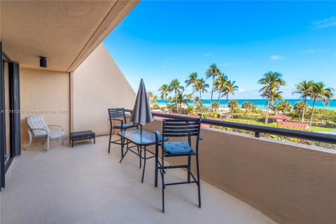 Condominio en venta en Miami Beach, Florida, 2 dormitorios, 96.34 m2 № 1710143 - foto 10