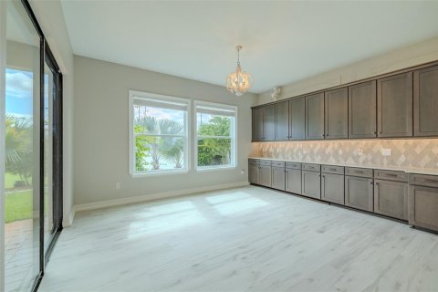 Villa ou maison à vendre à Wesley Chapel, Floride: 5 chambres, 391.86 m2 № 2411412 - photo 28