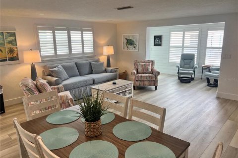 Villa ou maison à louer à Sarasota, Floride: 2 chambres, 110.55 m2 № 2108710 - photo 3