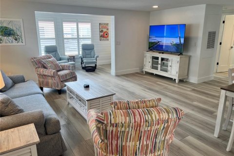Villa ou maison à louer à Sarasota, Floride: 2 chambres, 110.55 m2 № 2108710 - photo 8