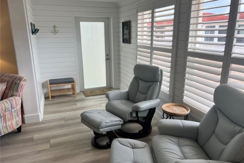 Villa ou maison à louer à Sarasota, Floride: 2 chambres, 110.55 m2 № 2108710 - photo 6