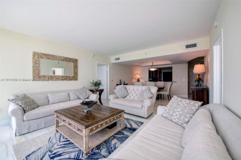 Condo in Miami, Florida, 2 bedrooms № 1958624 - photo 14