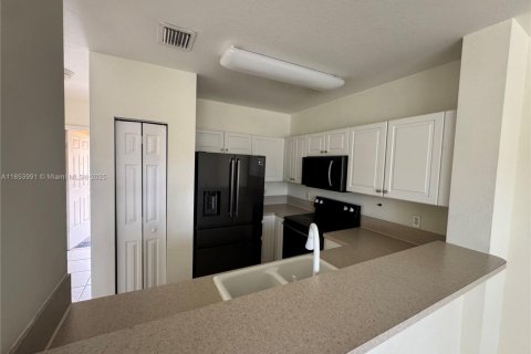 Condominio en alquiler en Homestead, Florida, 3 dormitorios, 98.66 m2 № 2054191 - foto 17