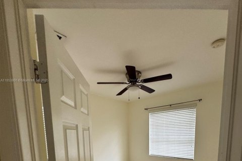 Condominio en alquiler en Homestead, Florida, 3 dormitorios, 98.66 m2 № 2054191 - foto 19