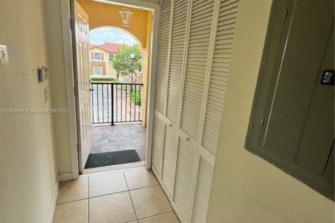 Condominio en alquiler en Homestead, Florida, 3 dormitorios, 98.66 m2 № 2054191 - foto 9