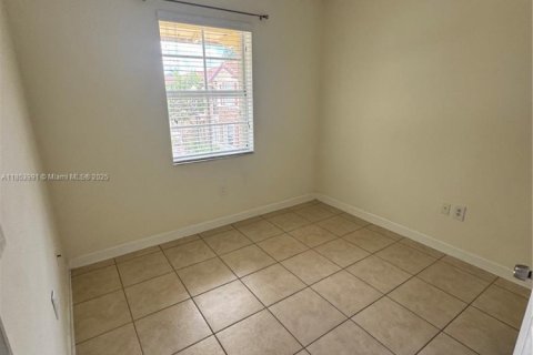 Condominio en alquiler en Homestead, Florida, 3 dormitorios, 98.66 m2 № 2054191 - foto 11