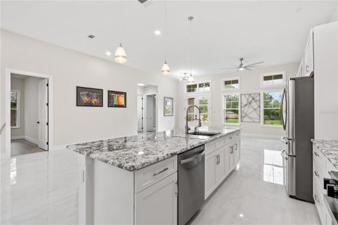House in Palm Coast, Florida 4 bedrooms, 201.6 sq.m. № 1907706 - photo 14