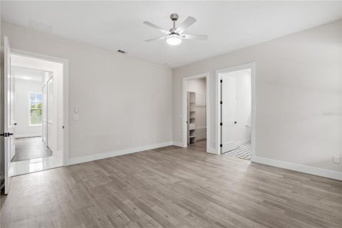 House in Palm Coast, Florida 4 bedrooms, 201.6 sq.m. № 1907706 - photo 17