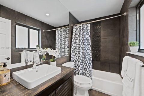 Villa ou maison à vendre à Fort Lauderdale, Floride: 4 chambres, 154.31 m2 № 2402382 - photo 19