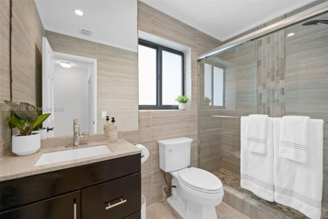 Villa ou maison à vendre à Fort Lauderdale, Floride: 4 chambres, 154.31 m2 № 2402382 - photo 24